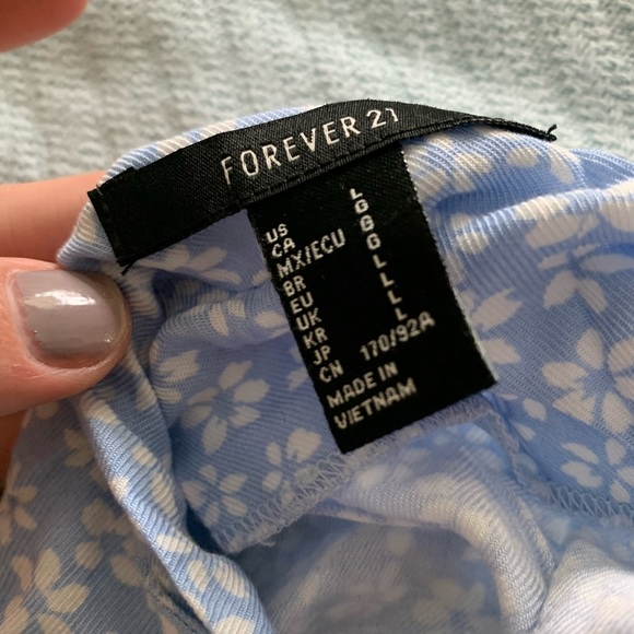 Ditsy daisy print summer cropped tank - Picture 4 of 5